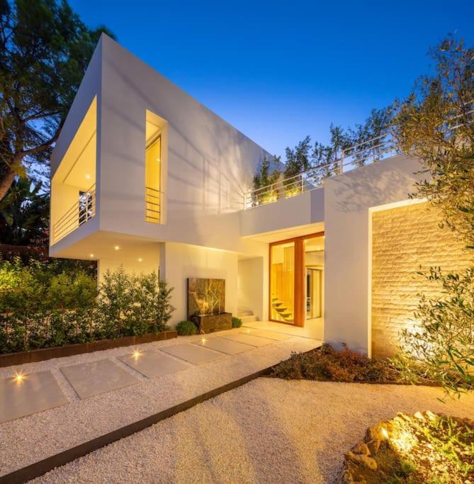 Villa Amazing Modern Located Mins From Rdr234 Marbella