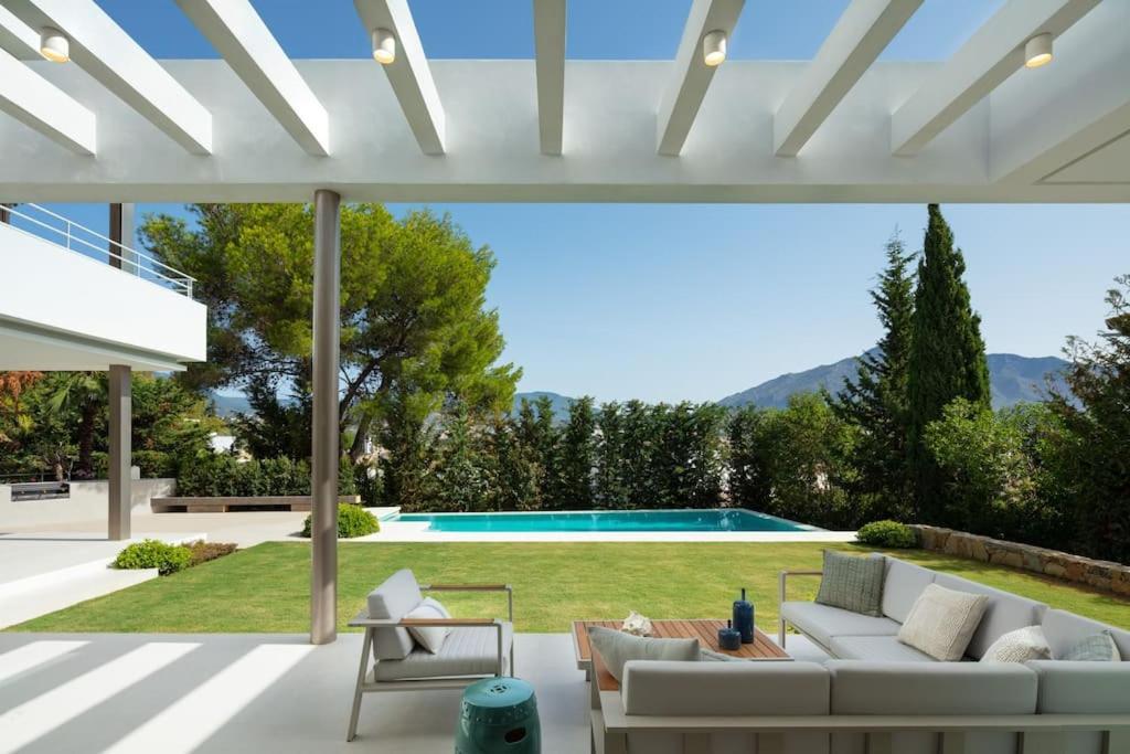 Amazing Modern Located Mins From Rdr234 Marbella