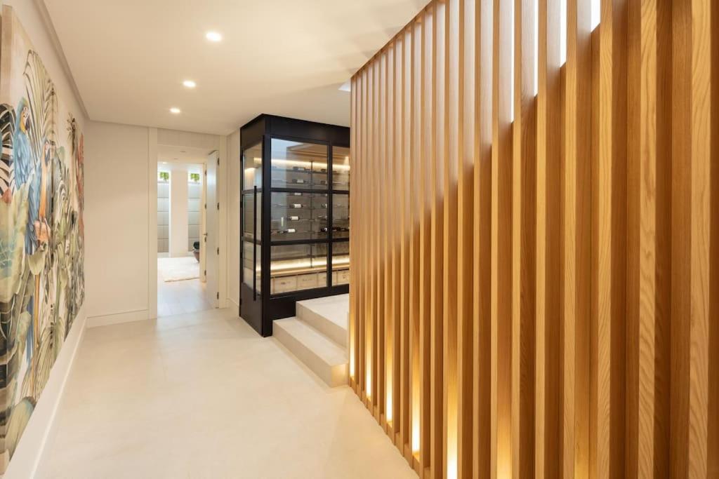 Amazing Modern Located Mins From Rdr234 Marbella